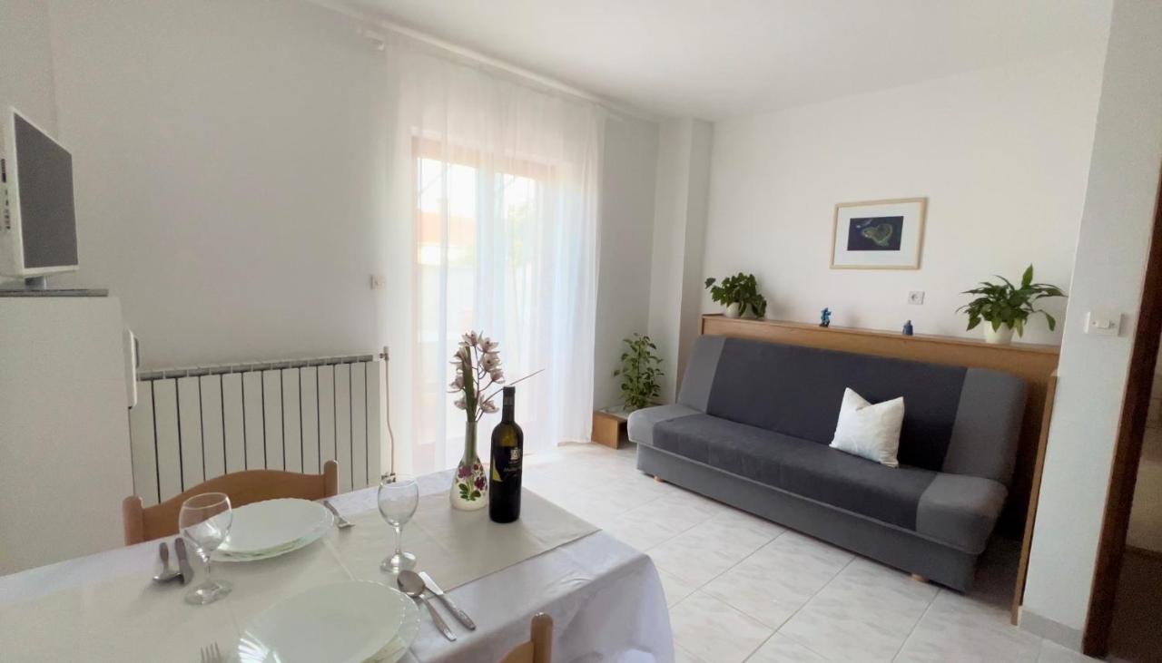 Martin Apartments Rovigno Esterno foto
